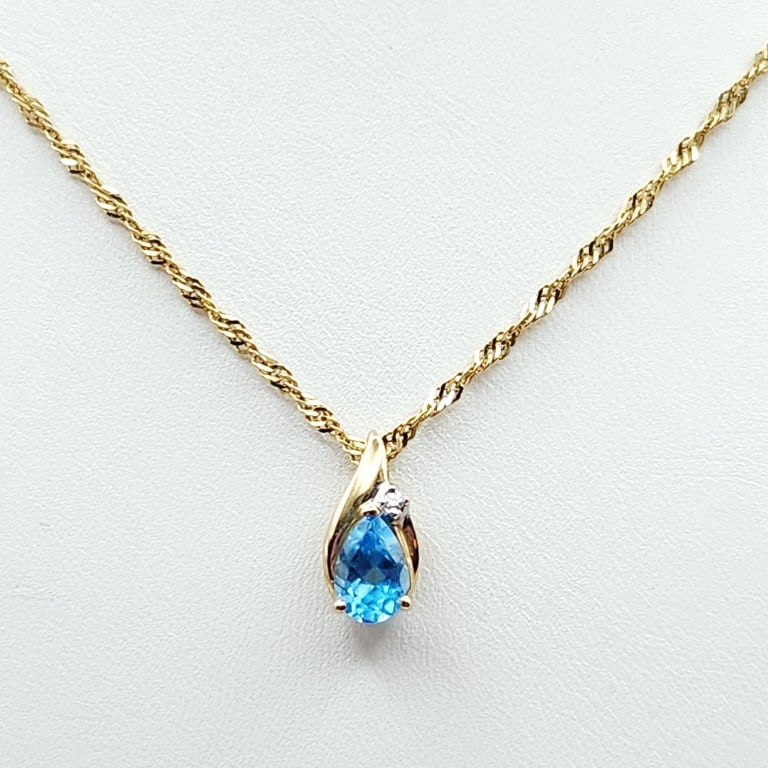 14K Blue Topaz Necklace 4.6 Grams (1 of 7)