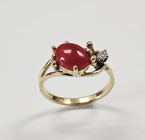 14K Yellow Gold Red Coral Diamond Ring 2.0 Grams