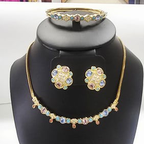 Swarovski Crystal Necklace Earrings Bracelet Set