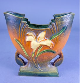 Roseville 'Zephyr Lily' Fan Vase, Shape 205-6