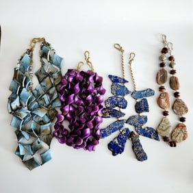 Assorted Costume Necklaces Inc Crazy Lace Agate