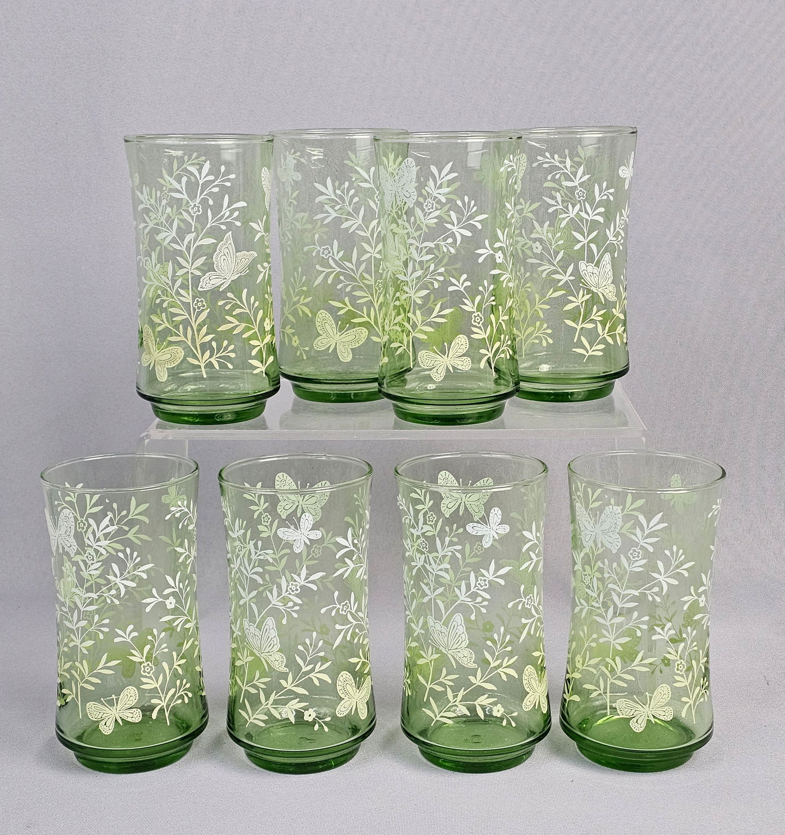 A Set of Eight Libbey 'Green With Butterflies & Flowers' Drinking Glasses (1 of 7)