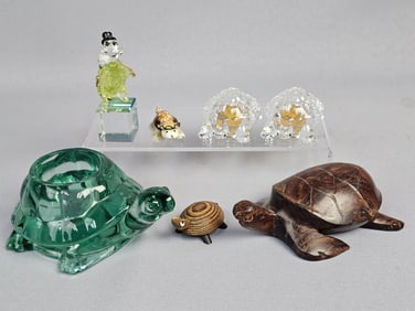 A Collection of Turtle Figurines, including an Indiana Glass Spanish Green Turtle Votive Candle