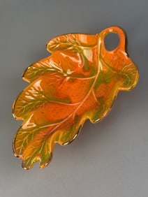 California Pottery Mid-Century Modern Leaf-Shaped Dish, Model 809
