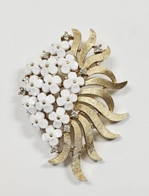 Vintage Crown Trifari  Forget Me Not Brooch