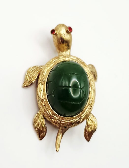 Vermeil Jade Turtle Pin Pendant 13.2 Grams: Turtle brooch is articulated.