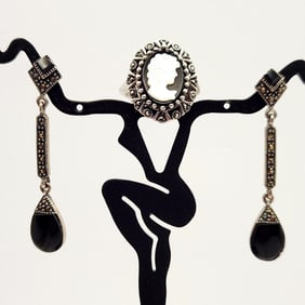 925 Sterling Ring & Earrings 11.5 Grams