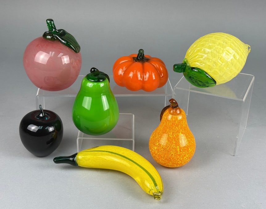 A Group of Contemporary Blown Glass Fruit and Vege (1 of 7)