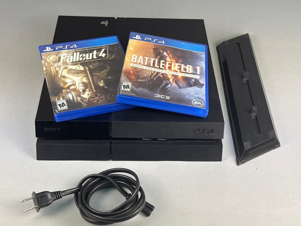 Sony PlayStation 4 500GB Console with Two Games an (1 of 6)