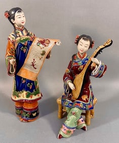 A Pair of Chinese Wucai Polychrome Glazed Ceramic