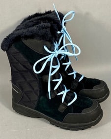 A Pair of Columbia Women's Ice Maiden II Waterproo