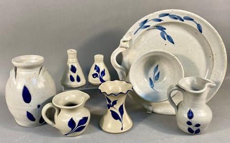 A Collection of Williamsburg Pottery Cobalt Blue L