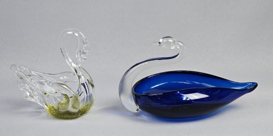 A Pair of Vintage Hand-Blown Art Glass Swan Dishes