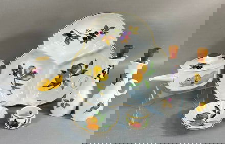 A Collection of Royal Worcester 'Evesham' Fine Por