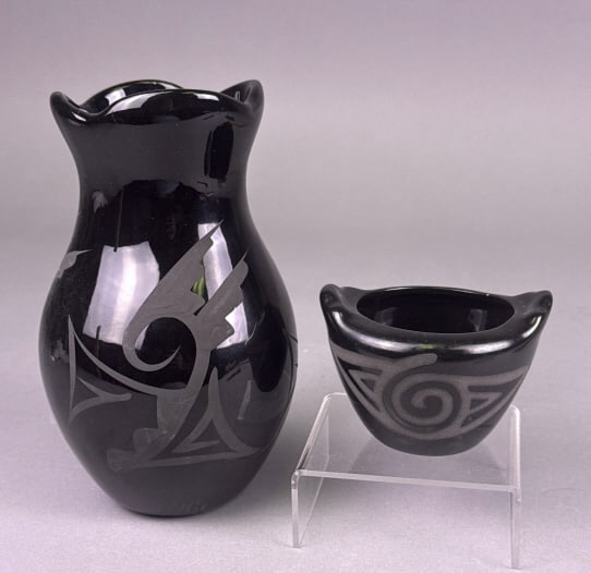 A Pair of Navajo Native American Blackware Pottery (1 of 6)