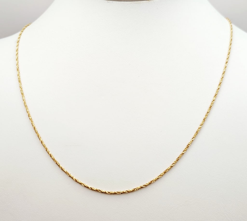 18K Yellow Gold Necklace 4.3 Grams: Necklace is 27".