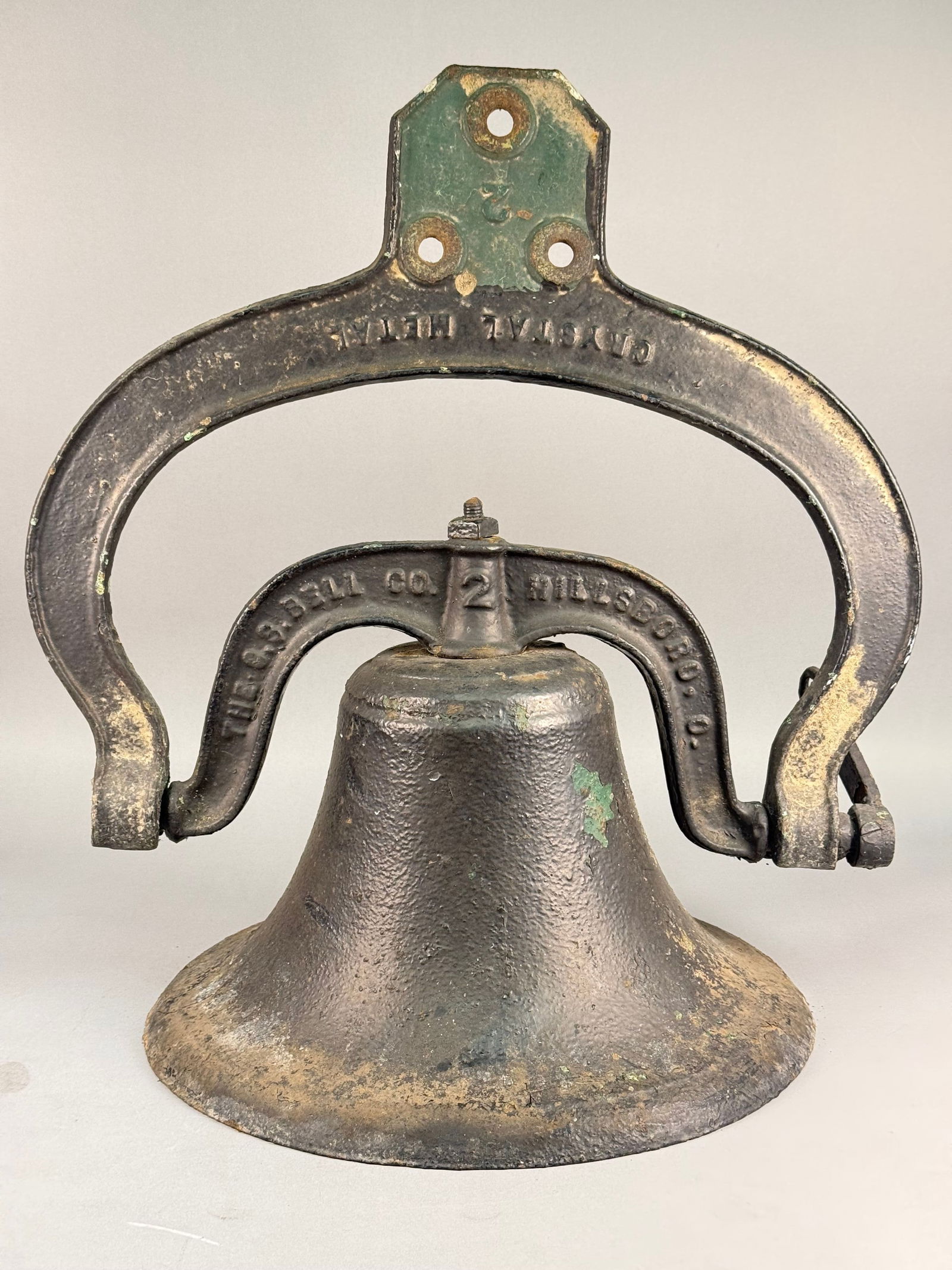 Antique C. S. Bell Co. Crystal Metal No. 2 Cast Iron Farm Bell Assembly: A large antique cast iron bell assembly, identified through inscriptions and market consensus as the Crystal Metal No. 2 model manufactured by The C. S. Bell Co. of Hillsboro, Ohio. The assembly consi