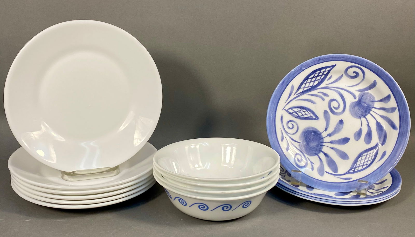 A Collection of 14 Pieces of Mixed Modern Dinnerware by Corelle and Arcopal (1 of 8)