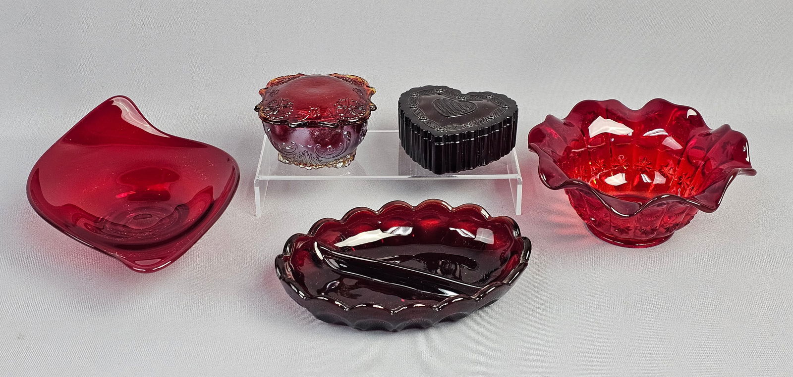 A Collection of Ruby Red Pressed Glass Tableware Dishes and Other Glassware (1 of 14)