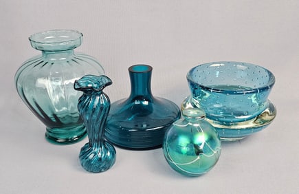 A Collection of Five Contemporary Art Glass Vases Inc Signed Mark J Sudduth Bowl