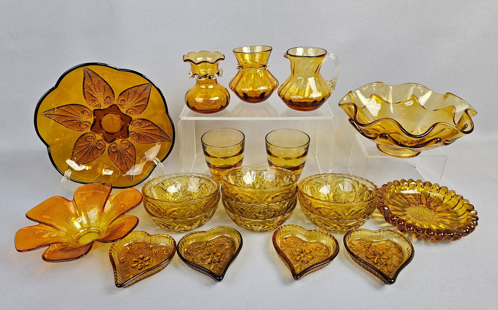 Collection of Decorative Glass Pieces Inc Indiana Glass (1 of 18)
