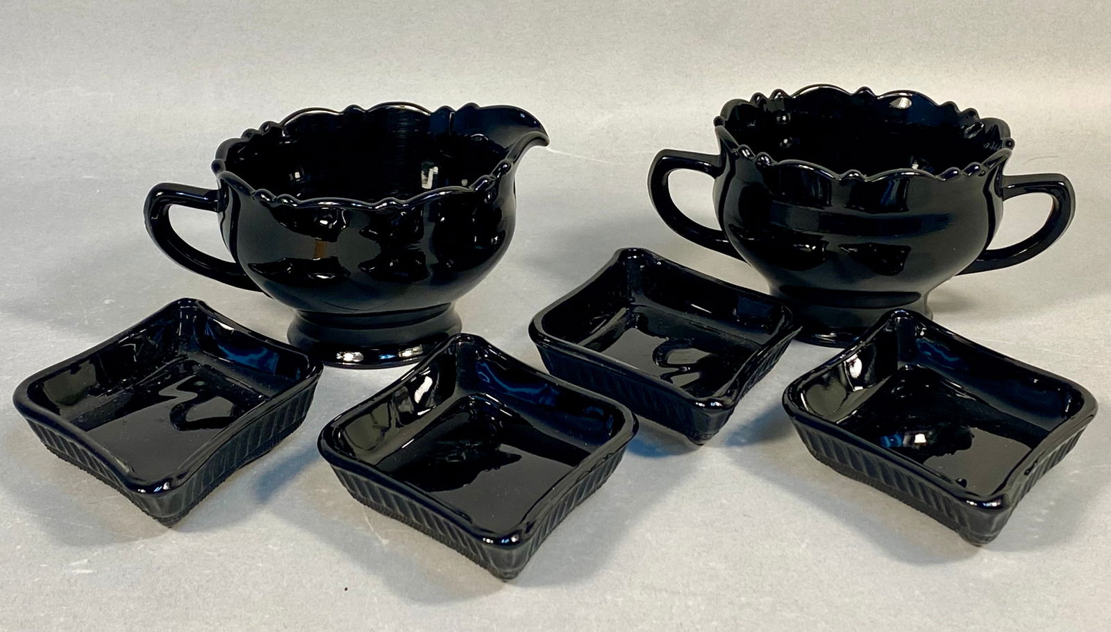 A Collection of Six L.E. Smith Mt. Pleasant Black Amethyst Glass Tableware Pieces (1 of 3)