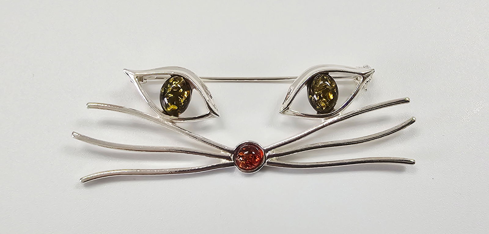 9.25 Sterling Cat Pin with Natural Amber (1 of 7)