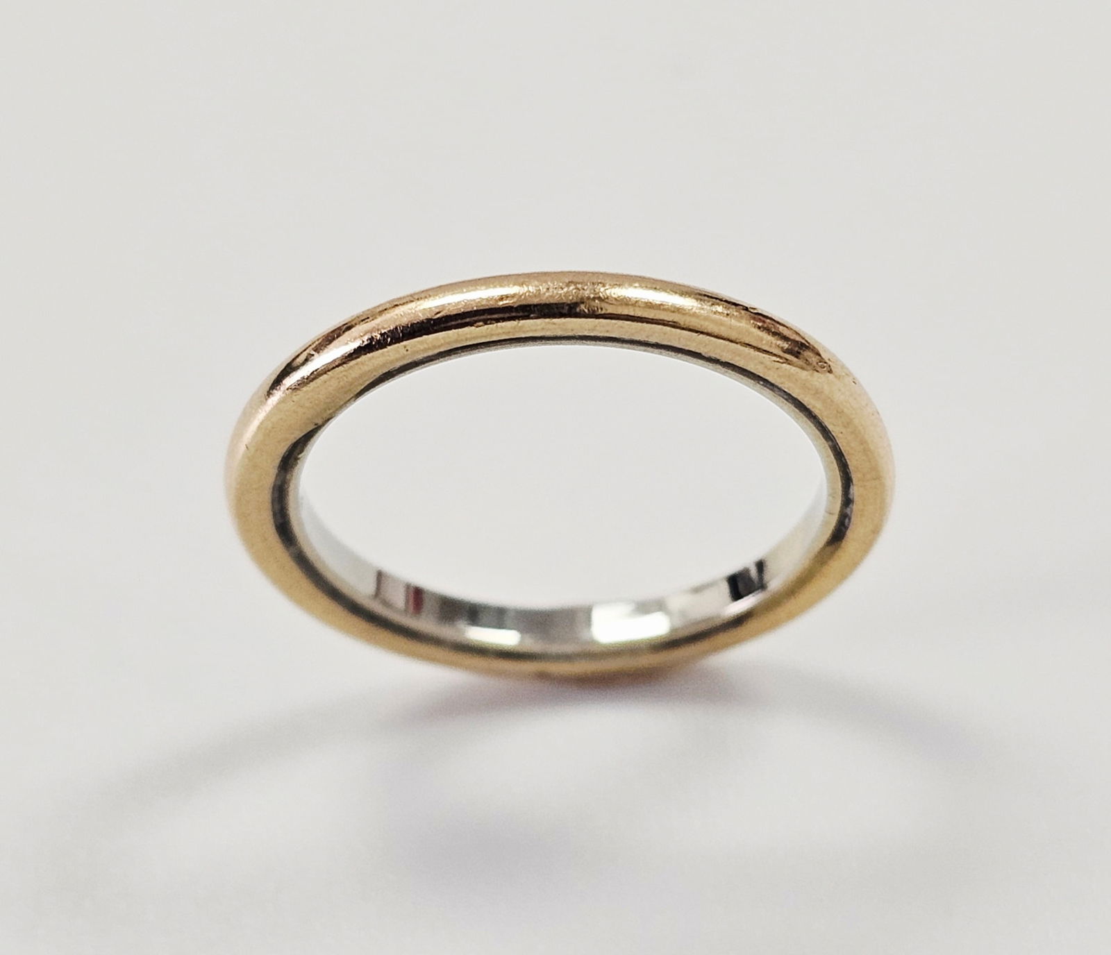 An 18K Two-Tone Gold Band Ring (1 of 6)
