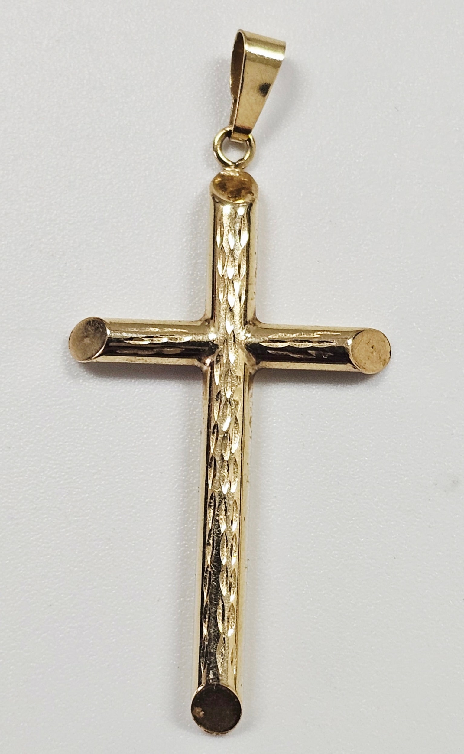 14K Yellow Gold Diamond-Cut Cross Pendant (1 of 7)