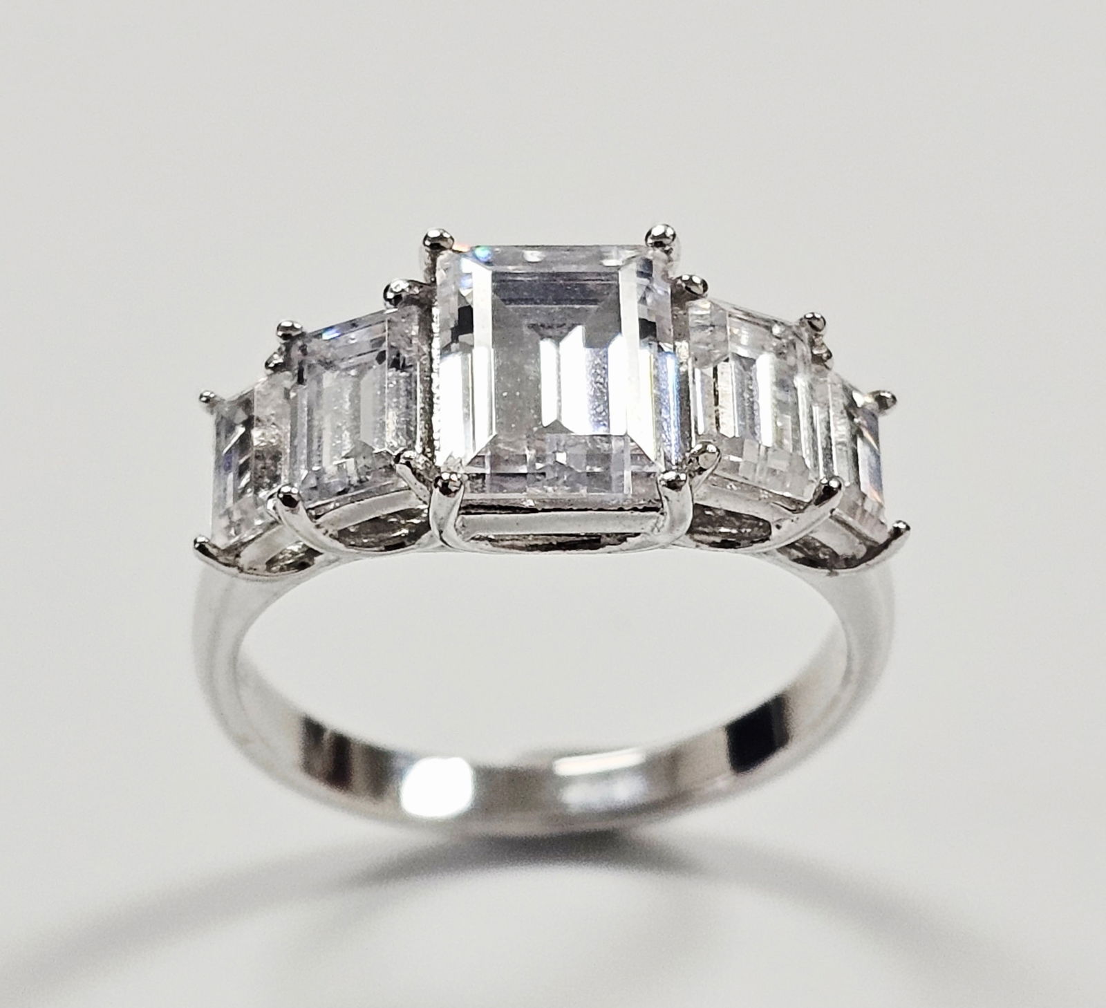 A Sterling Silver and Cubic Zirconia Five-Stone Ring (1 of 10)