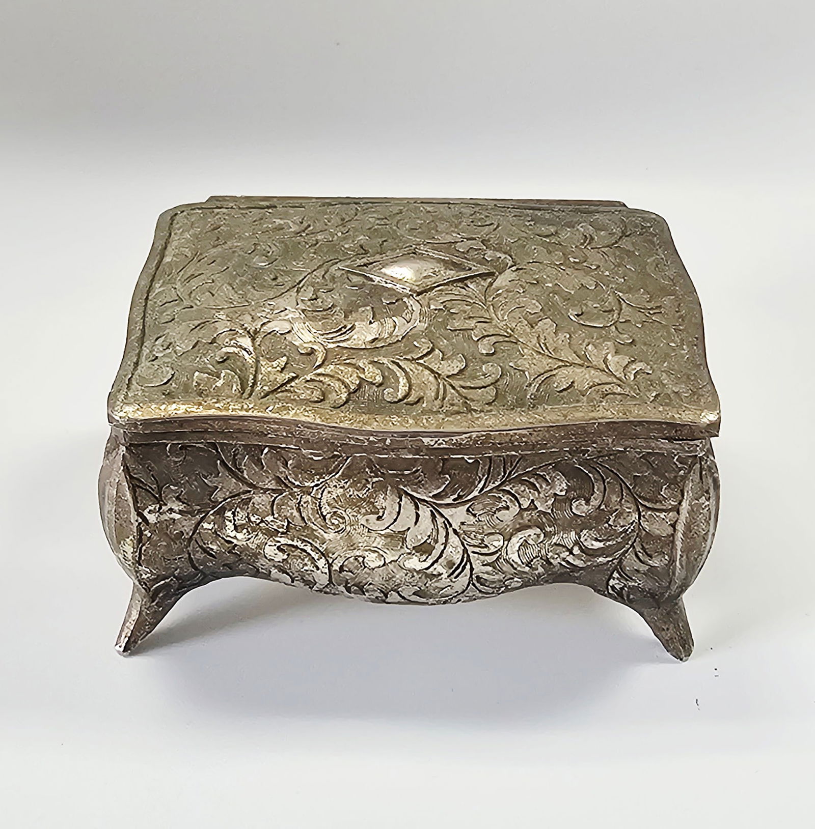 A Vintage Silver-Tone Footed Floral Trinket Box (1 of 9)