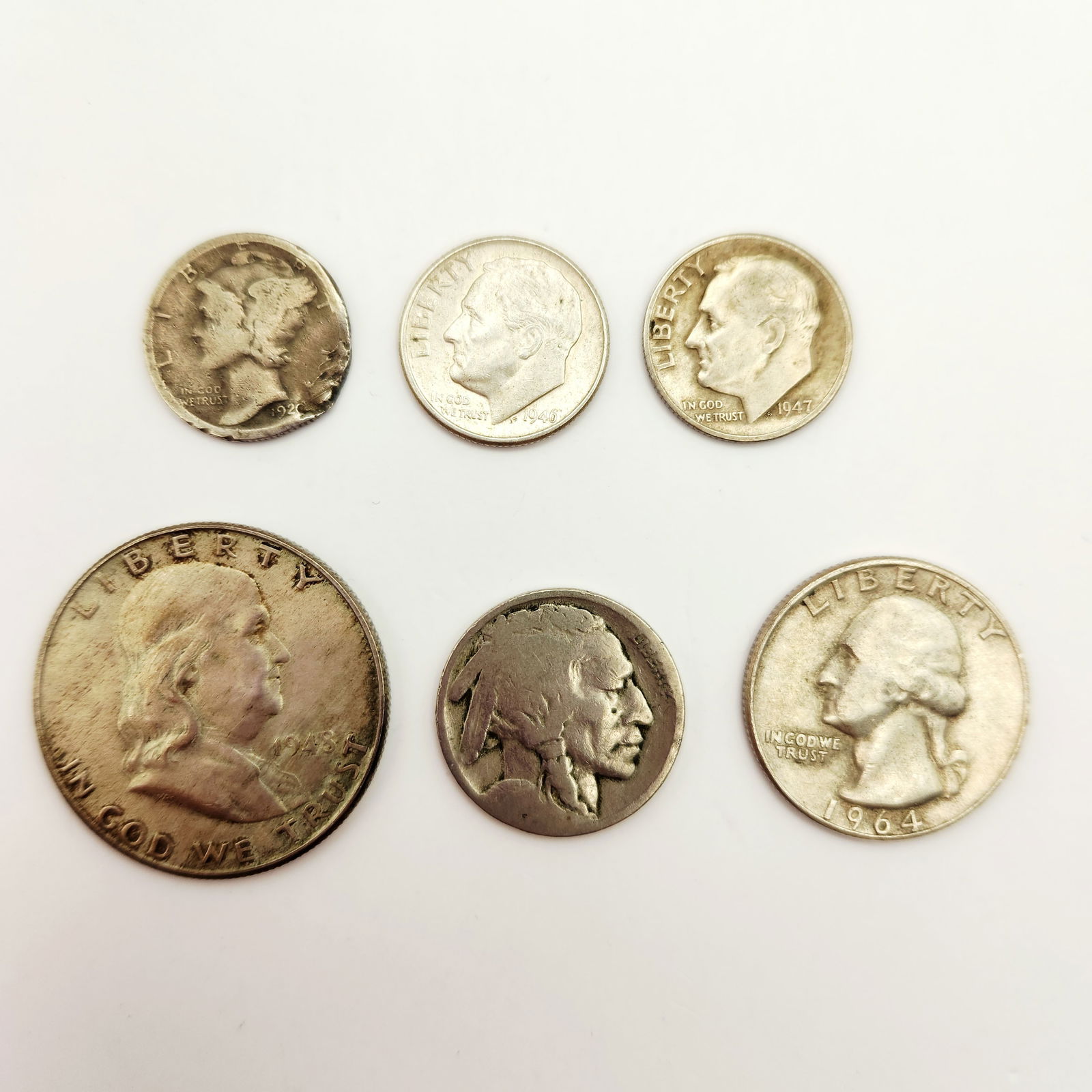A Collection of Six Circulated US Silver Coins & One Buffalo Nickel (1 of 14)