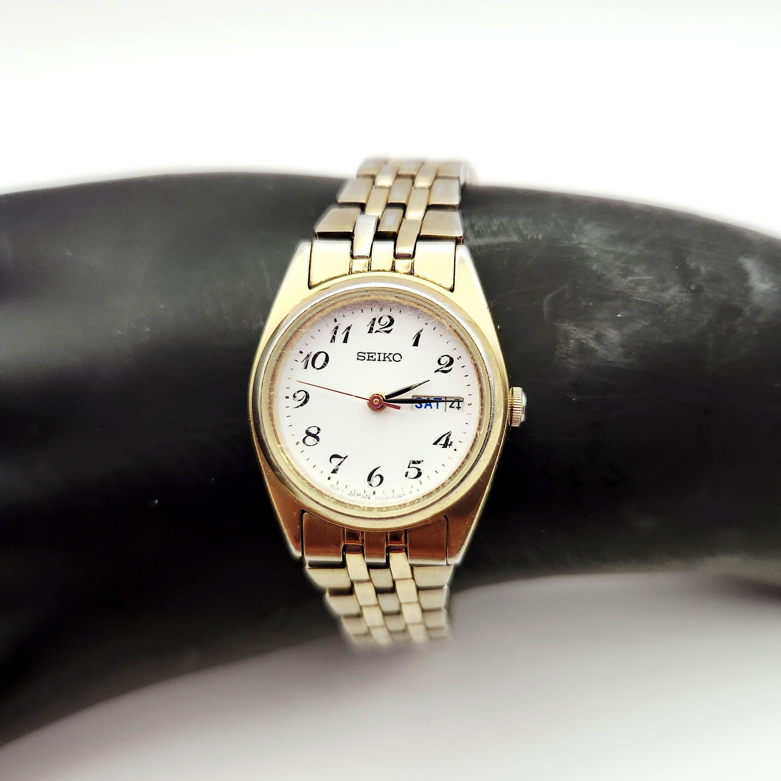 Seiko Women's Essentials Day Date Wristwatch 7N83-0011 (1 of 5)