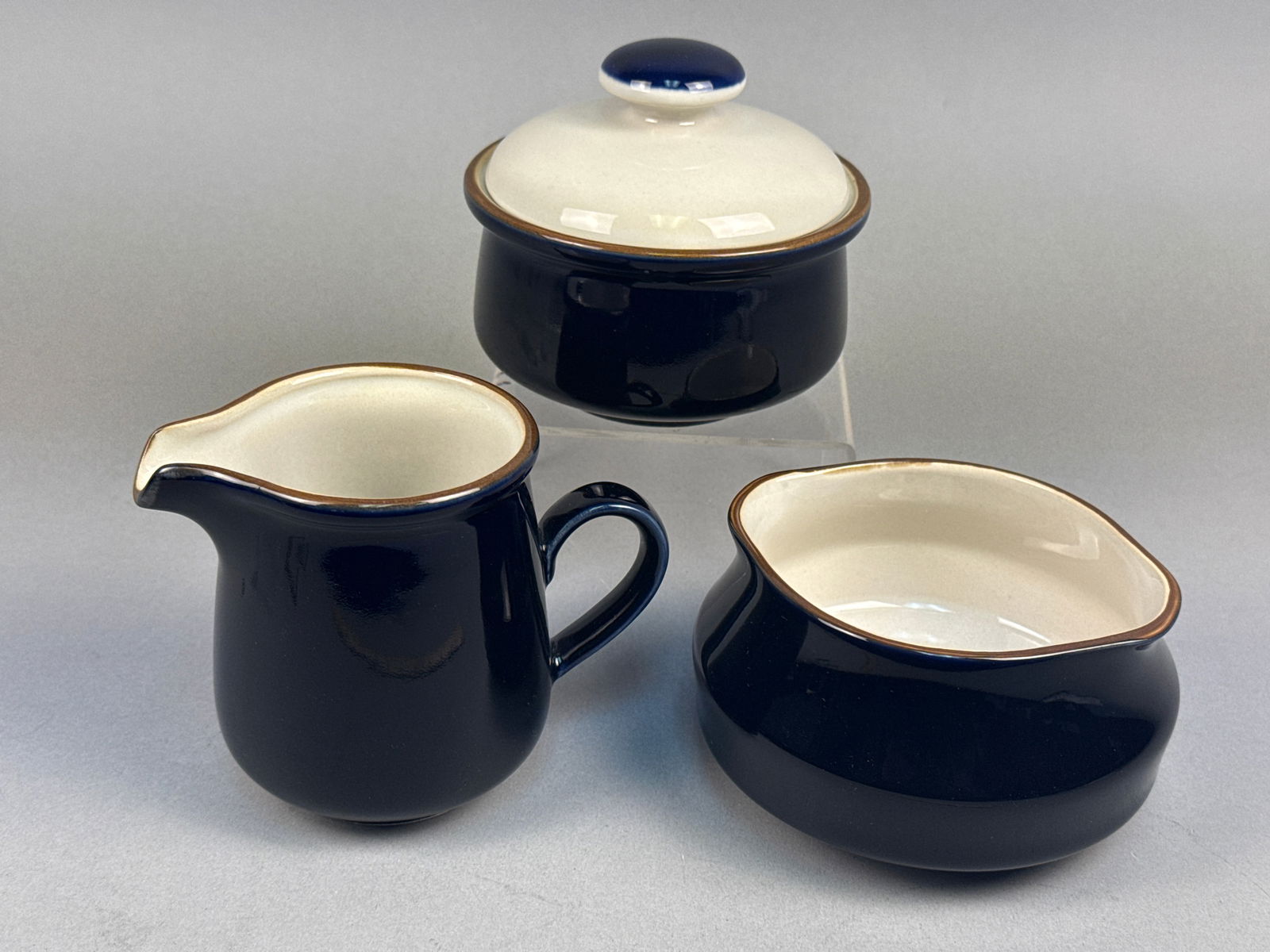 A Collection of Four Imperial Stoneware MX 500 Ceramic Pieces, Japan (1 of 4)