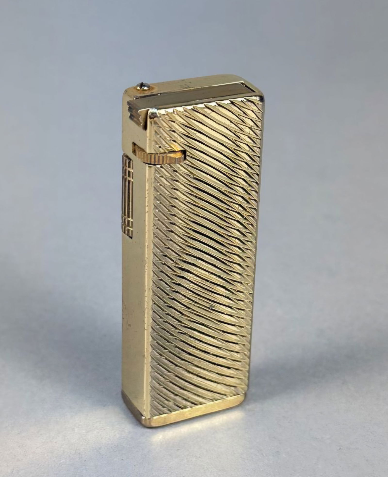 Vintage UCI KOREA Gold Tone Engine-Turned Butane Pocket Lighter (1 of 5)