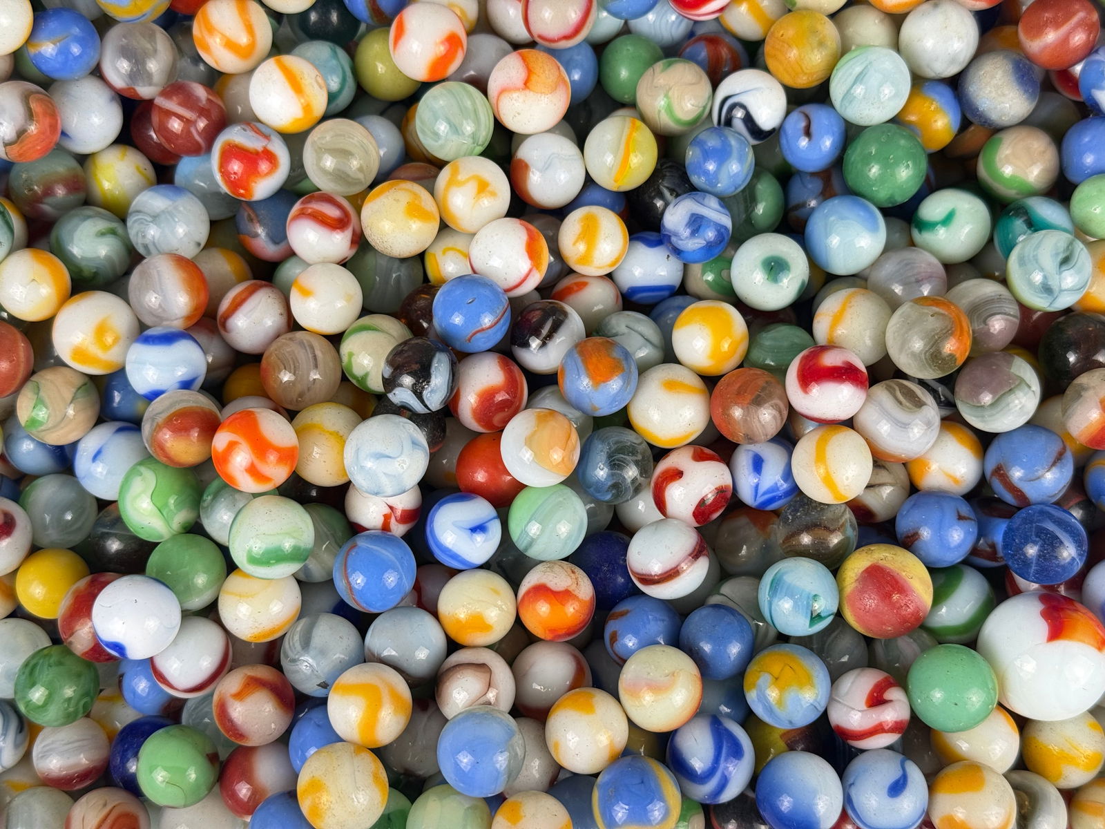 A Collection Vintage Glass Marbles (1 of 5)