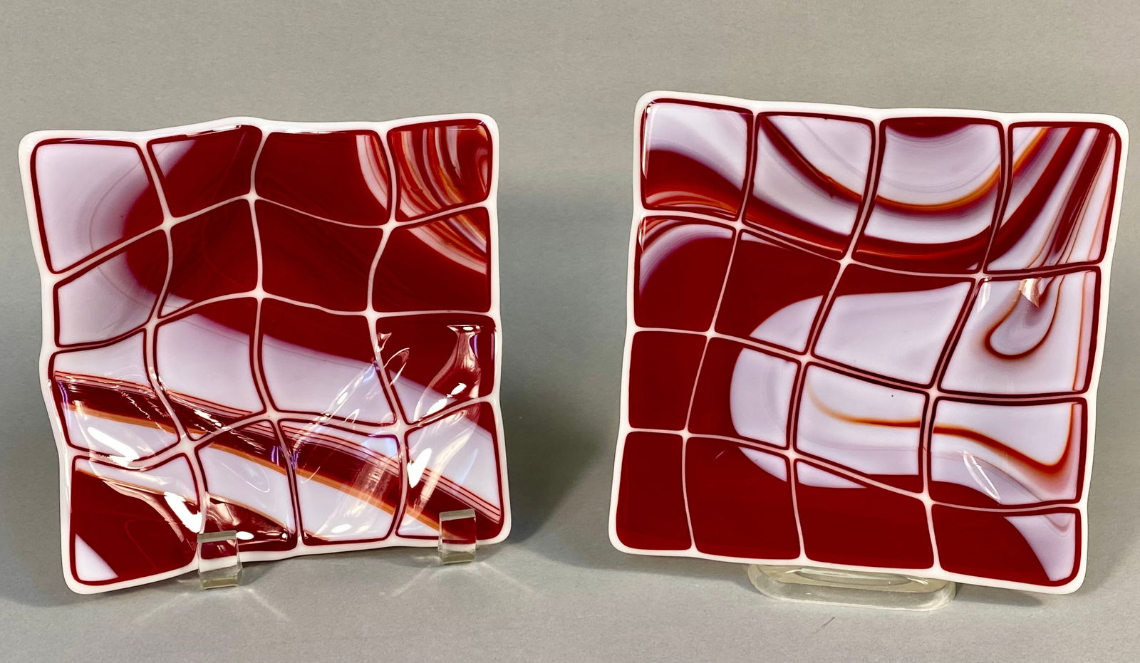 A Pair of Contemporary Red and White Fused Art Glass Decorative Items (1 of 6)