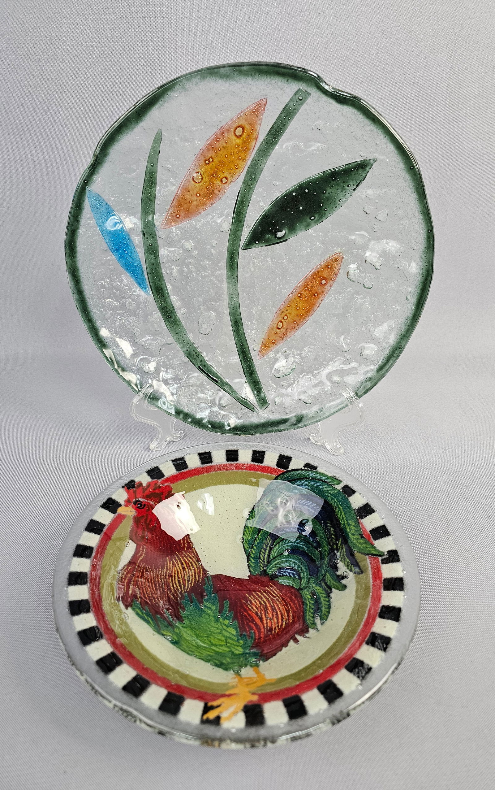 A Pair of Fused Glass Dishes Inc Peggy Karr Signed Rooster Bowl (1 of 10)
