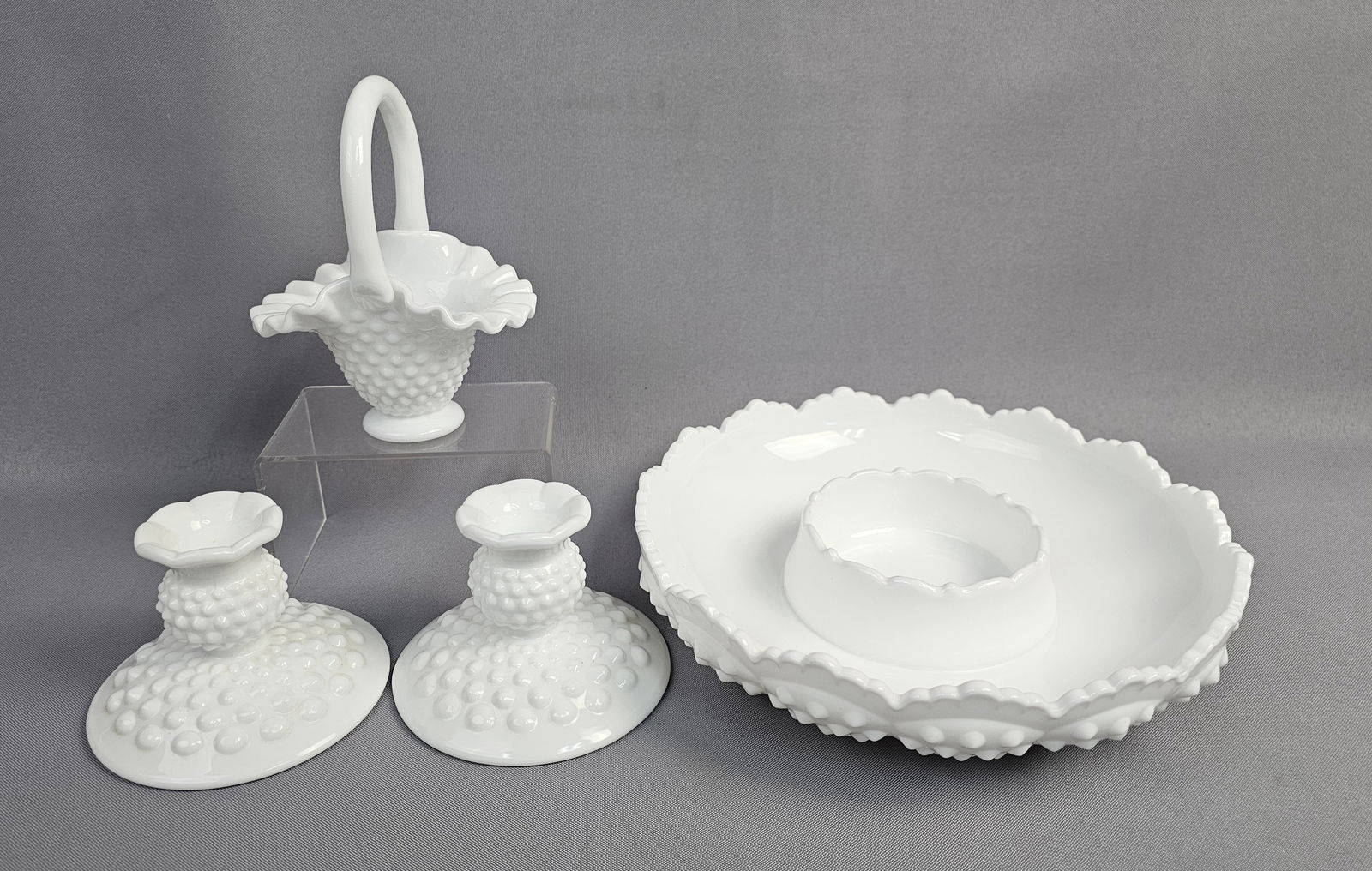 A Collection of Four White Hobnail Milk Glass Table Articles Inc Fenton (1 of 19)