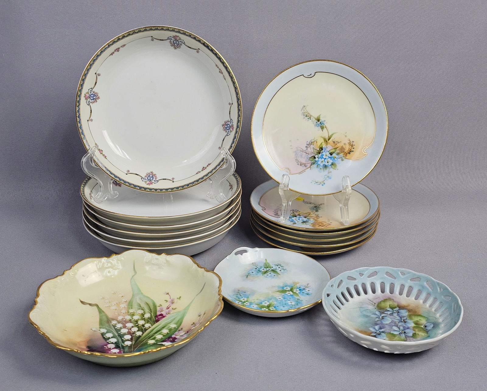 A Collection of 15 Pieces of Vintage Inc Noritake and Hutschenreuther Porcelain and Fine China (1 of 19)