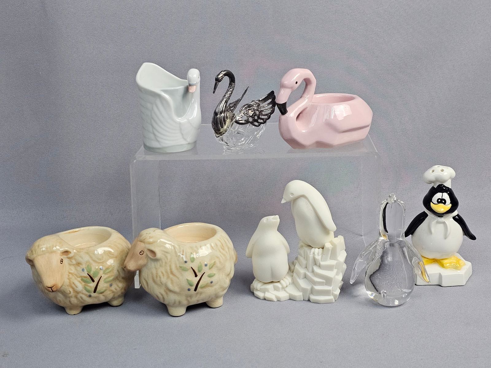 A Collection of Animal-Themed Ceramic, Glass, and Metal Decorative Items (1 of 20)