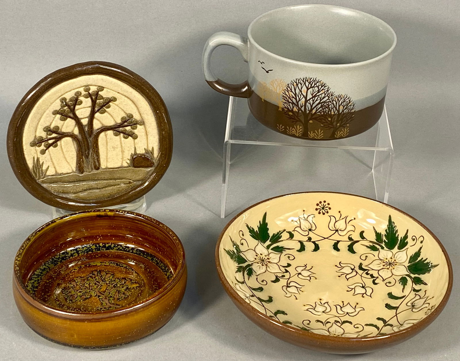 A Collection of Studio Pottery and Italian Ceramic Tableware (1 of 9)