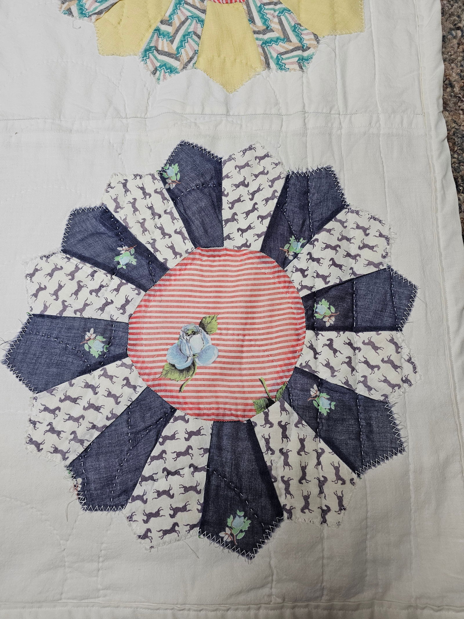 Vintage Dresden Plate Patchwork Quilt - 3