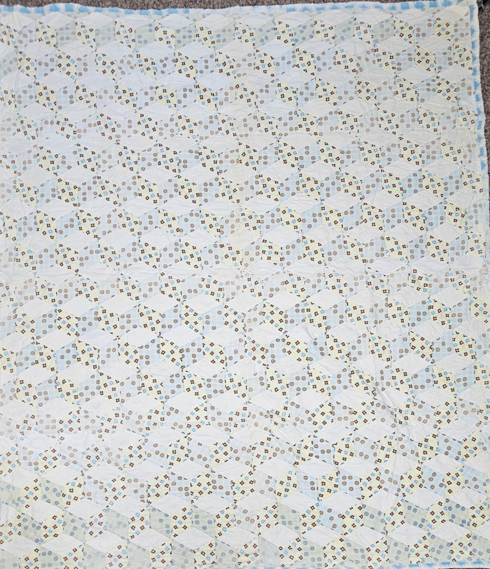 A Vintage Cotton Patchwork Quilt in a Tumbling Blocks Pattern (1 of 8)