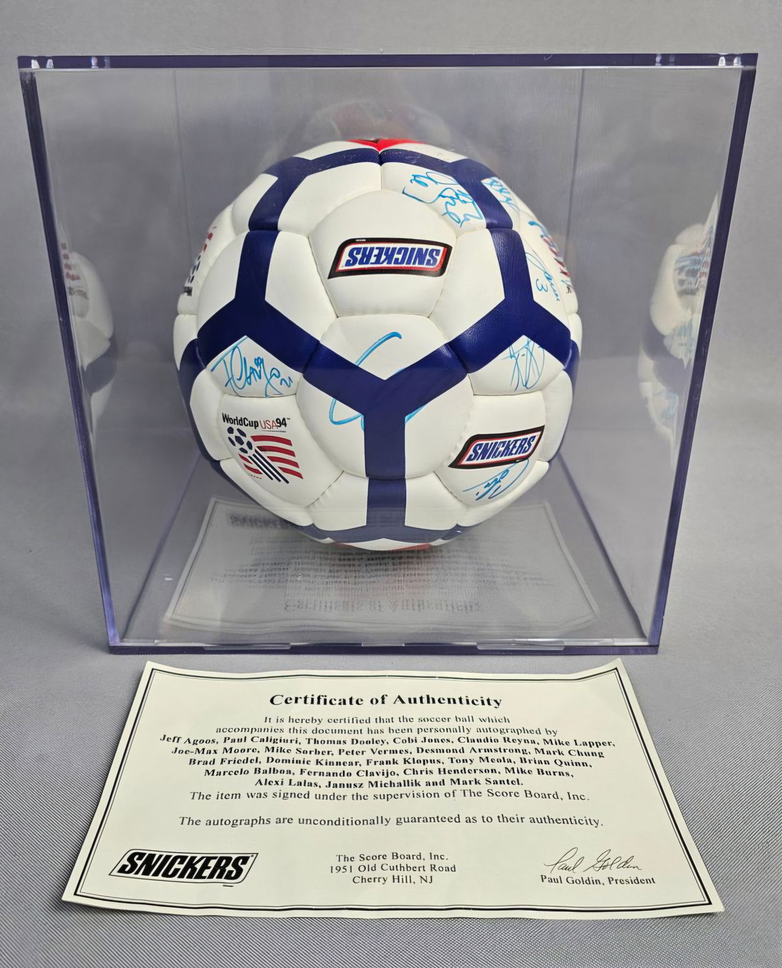 1994 World Cup Team USA Signed Soccer Ball with 23 Signatures and COA (1 of 11)