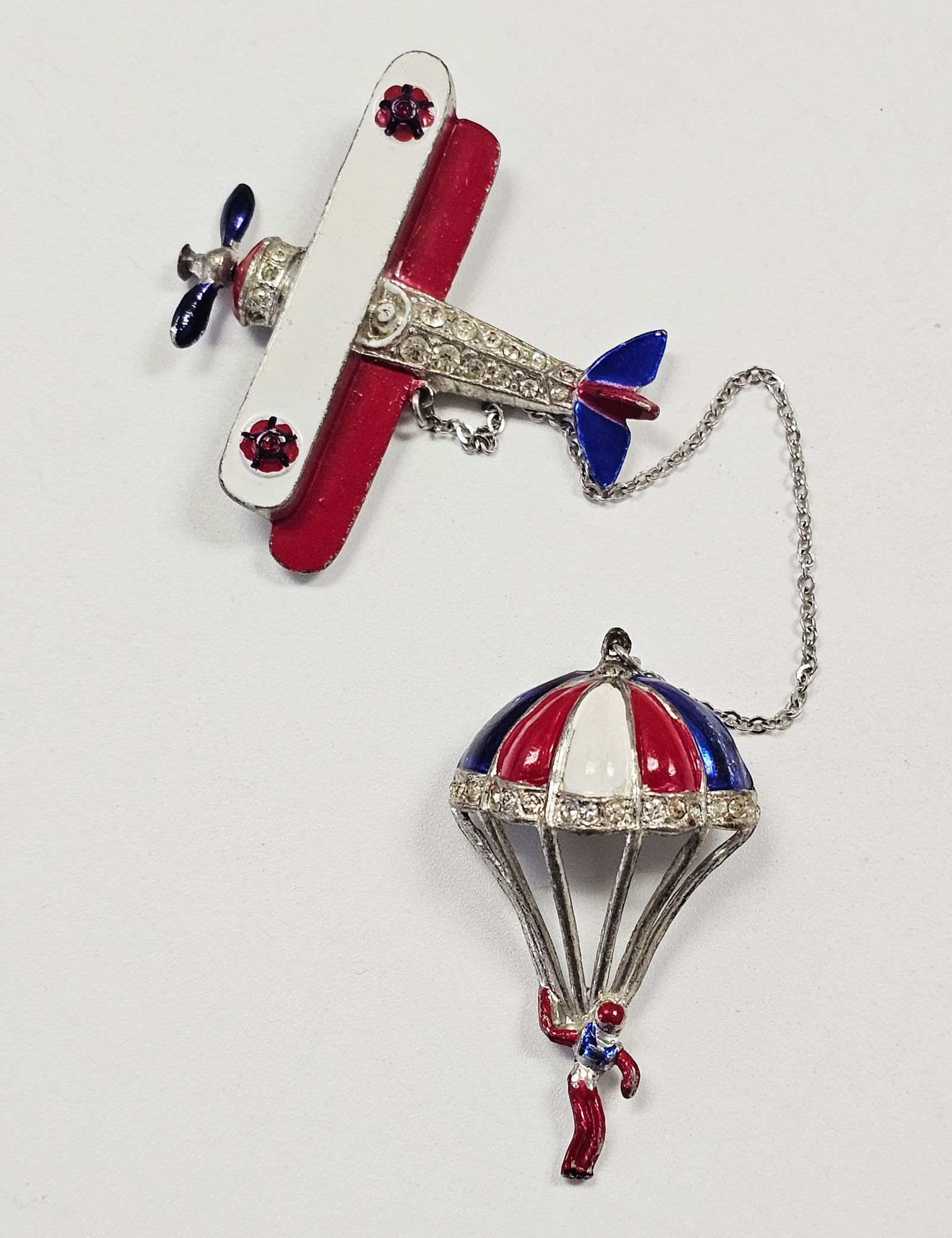 1940's WW2 Patriotic Airplane and Parachutist Chatelaine Brooch (1 of 10)