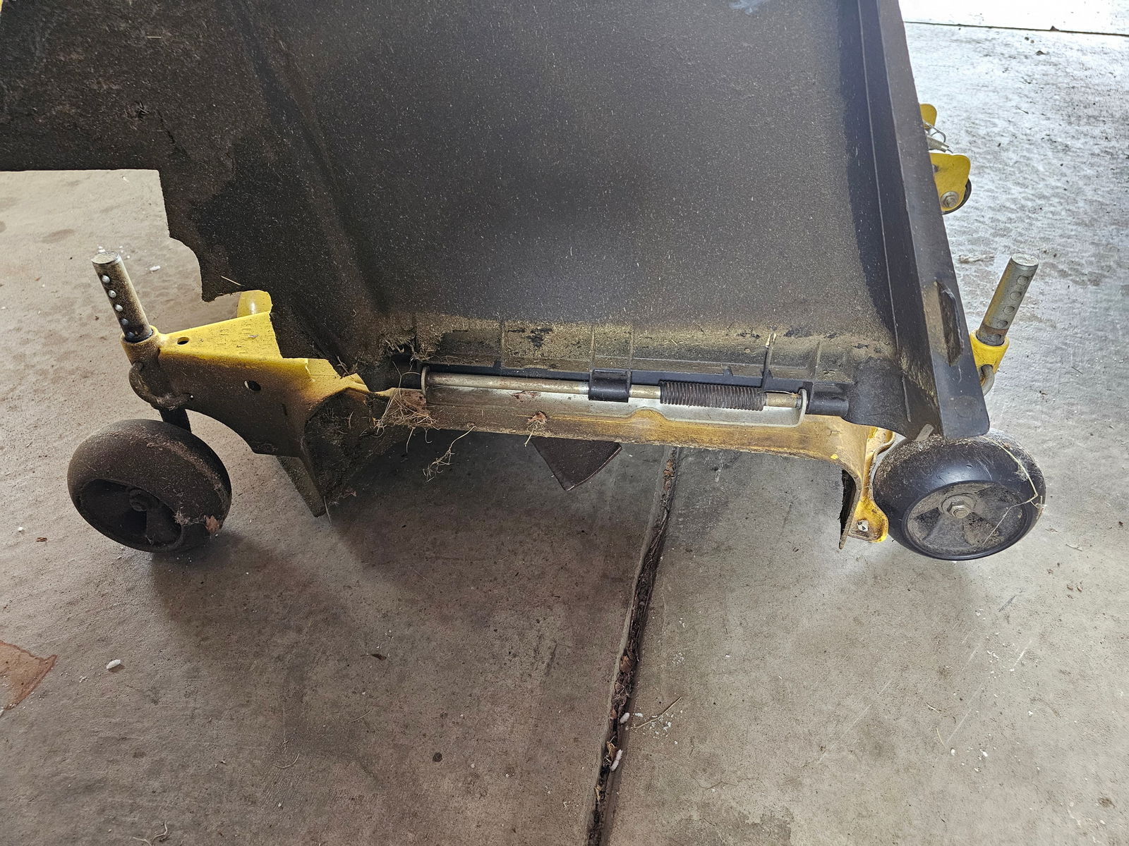 John Deere 54-Inch Accel Deep Mower Deck - 4