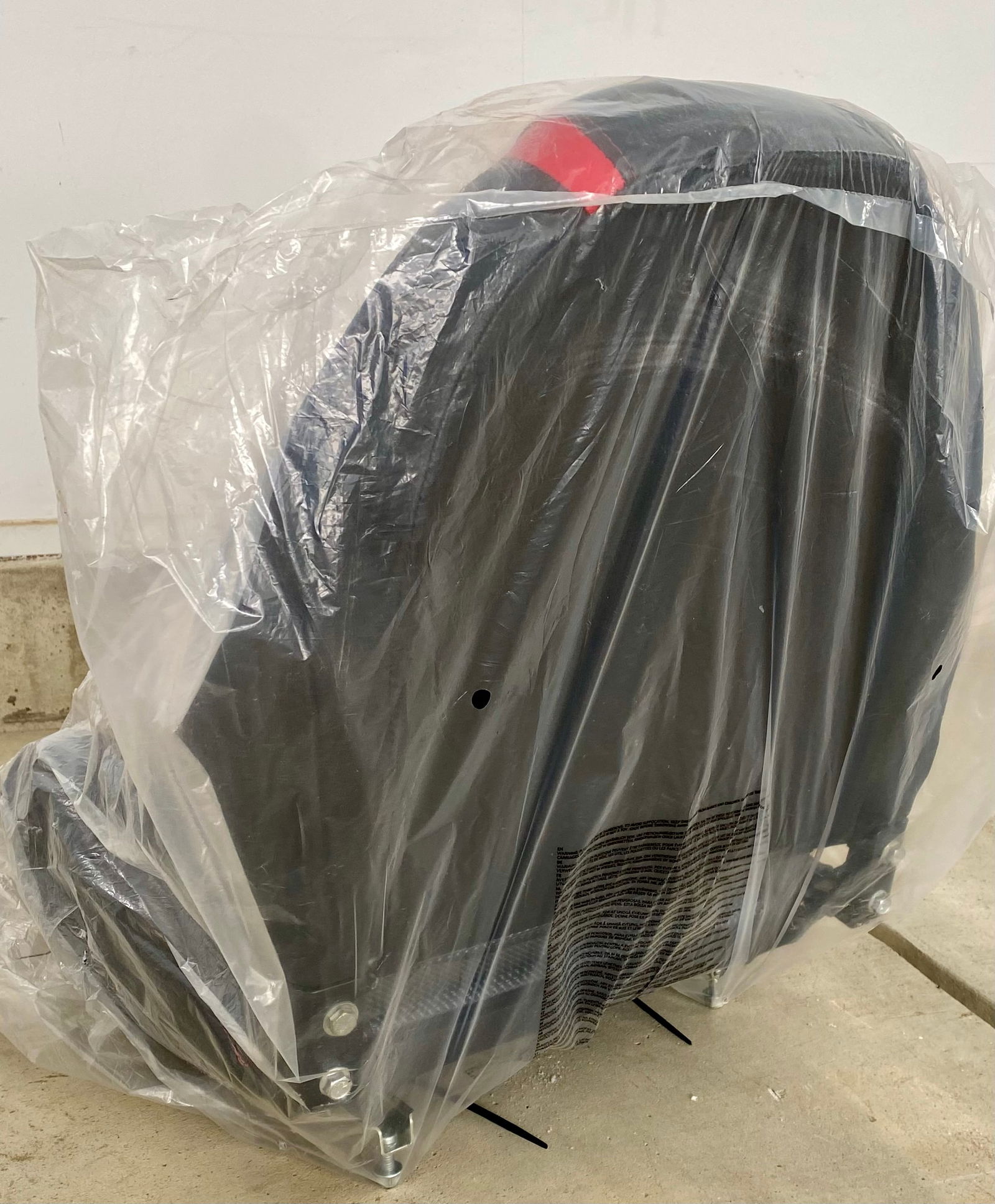 Toro Titan MyRIDE Zero Turn Mower Replacement High Back Seat: Lot #10-20 are located and MUST be picked up in Eaton Rapids, MI on Tuesday, March 3rd, 2026. NO EXCEPTIONS A Toro Titan series high back replacement seat designed for zero turn lawn mowers. The