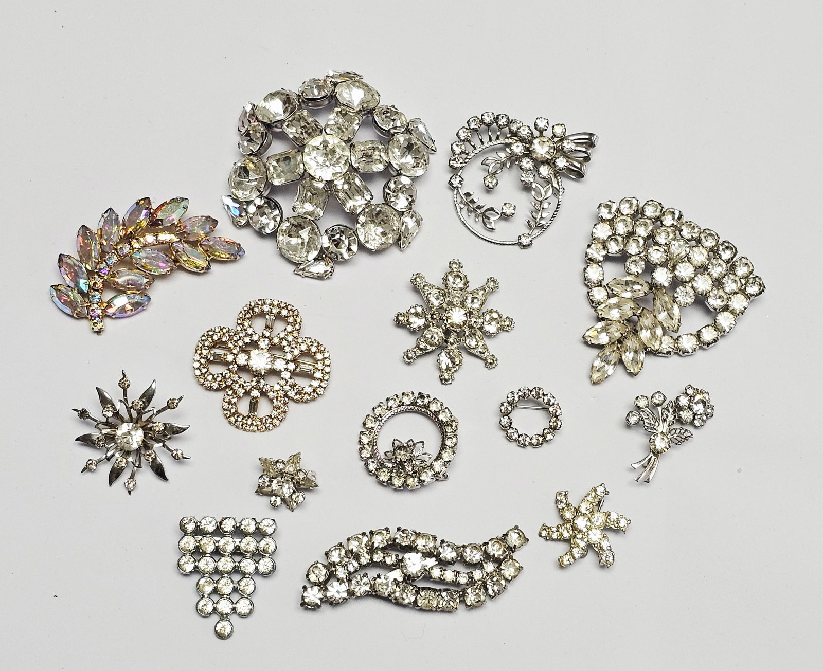 Vintage Rhinestone Costume Jewelry Brooches (1 of 8)