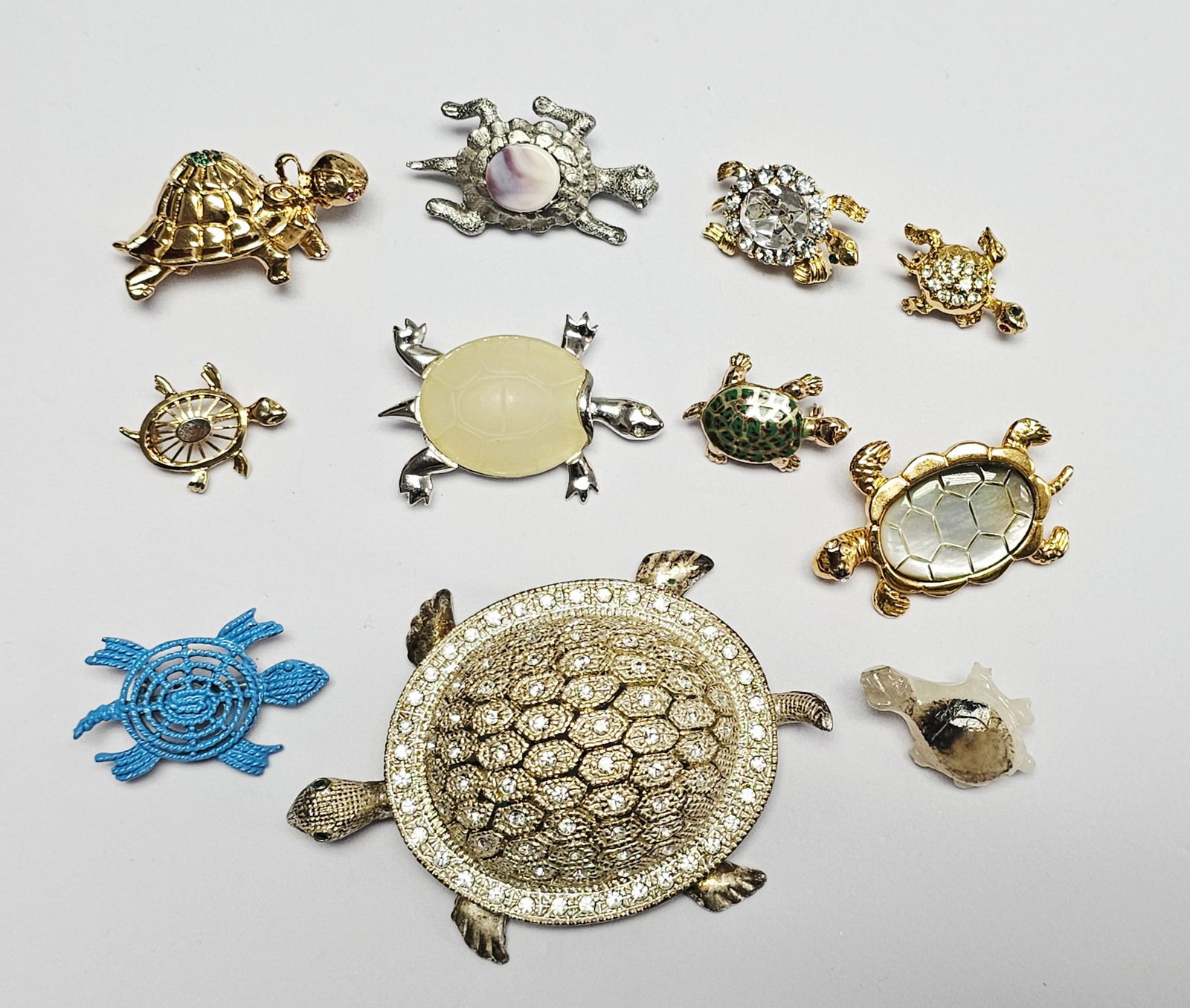 Vintage and Contemporary Turtle-Themed Costume Jewelry Brooches (1 of 9)